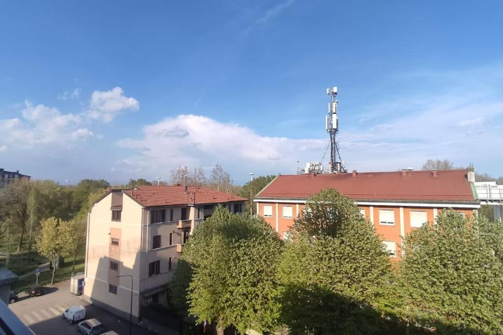 Appartamento Sunhouse - Nuovo Accogliente Bilocale Milano Esterno foto